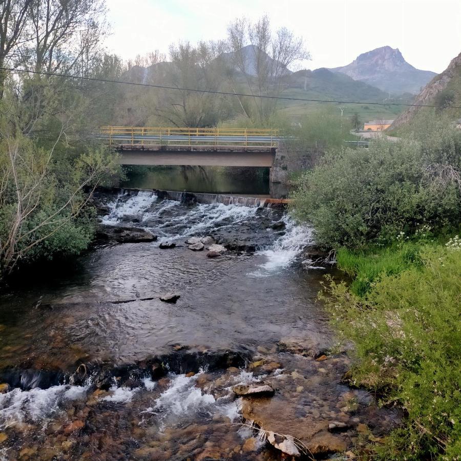 Turismo En Babia Bajo Los Nidos San Emiliano المظهر الخارجي الصورة